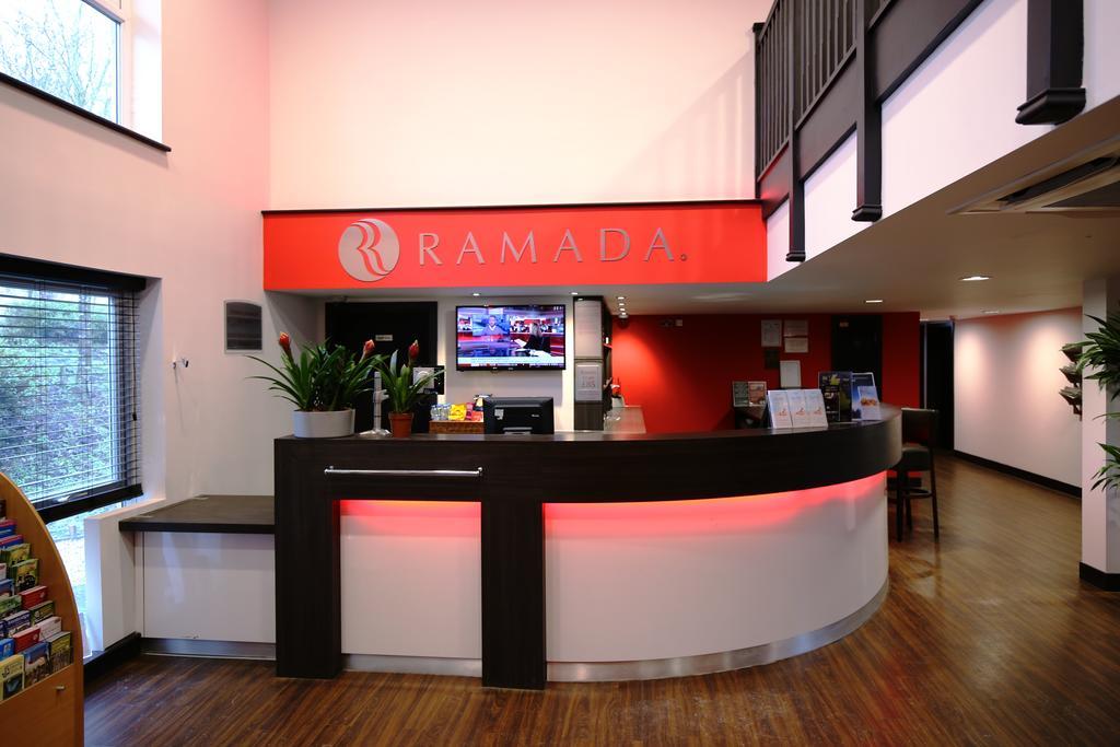 Ramada Oxford Hotell Waterstock Exteriör bild
