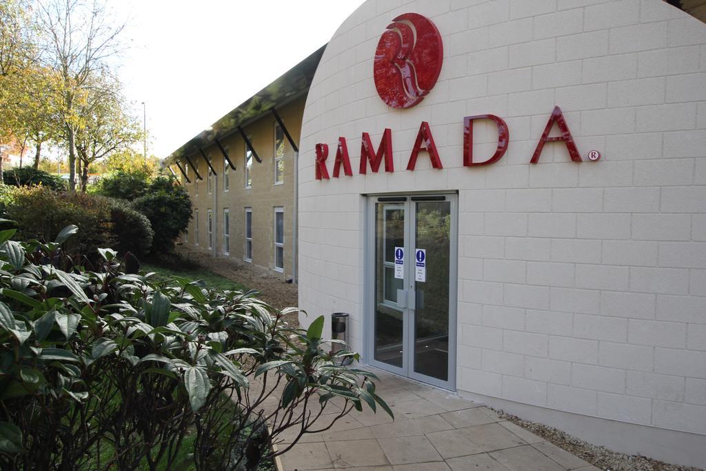 Ramada Oxford Hotell Waterstock Exteriör bild
